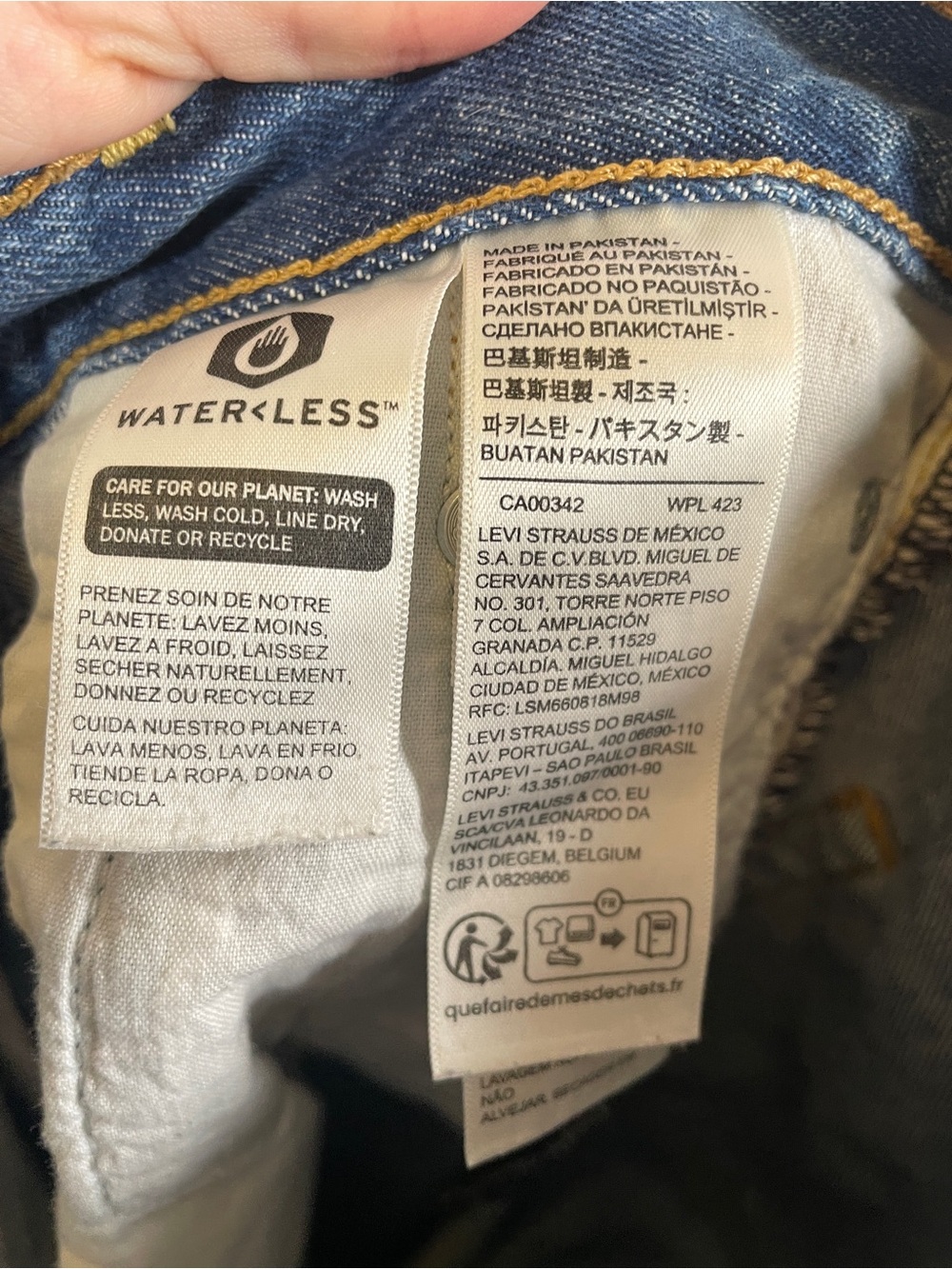 Levi’s | Ribcage Wide Leg Raw Hem Medium Wash Denim Jeans Size 25 *flawed - Picture 8 of 9